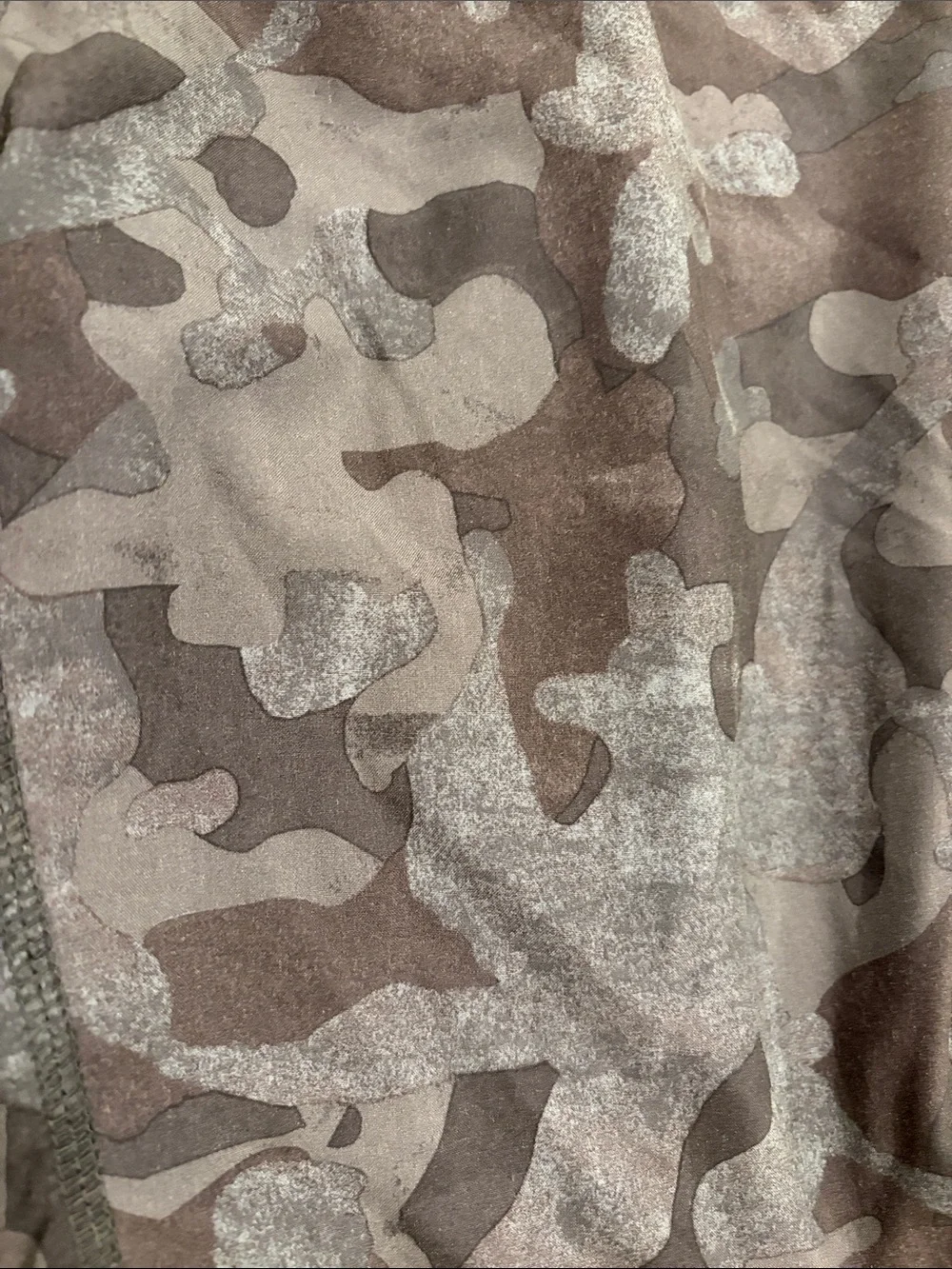 Men's Camo Athletic Shorts - Gray/Brown